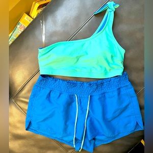 Old Navy Short 2 piece swimsuit!!